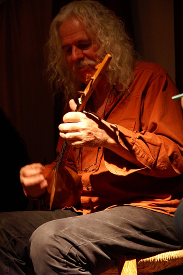 PICT1512 small Ross Daly.jpg - 167718 Bytes